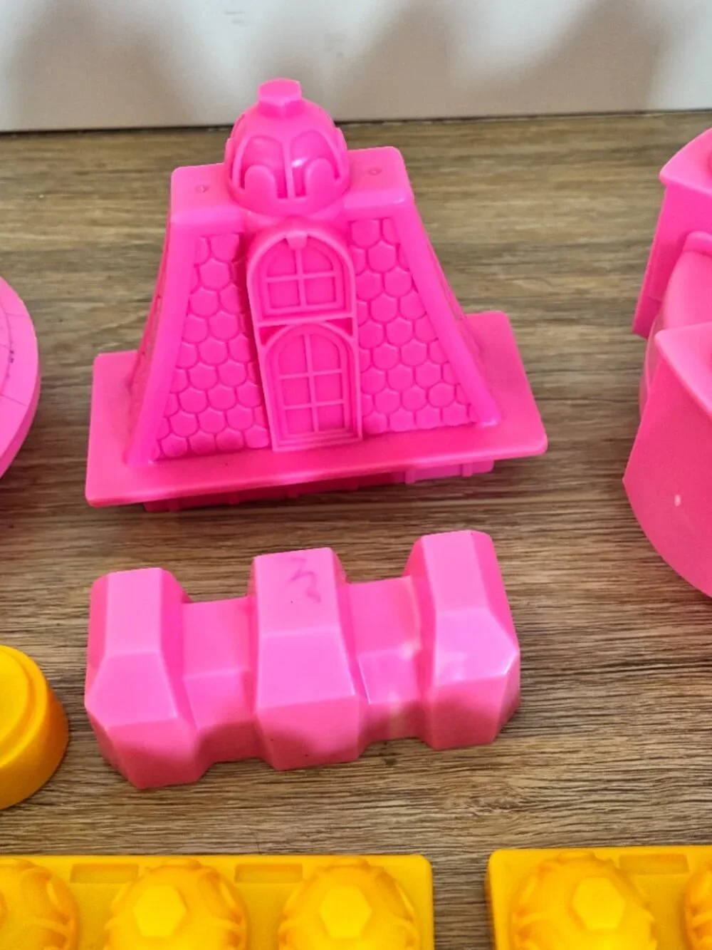 Fisher Price Pop Onz Building Block Set of 21 Mouse Princess Castle Incomplete